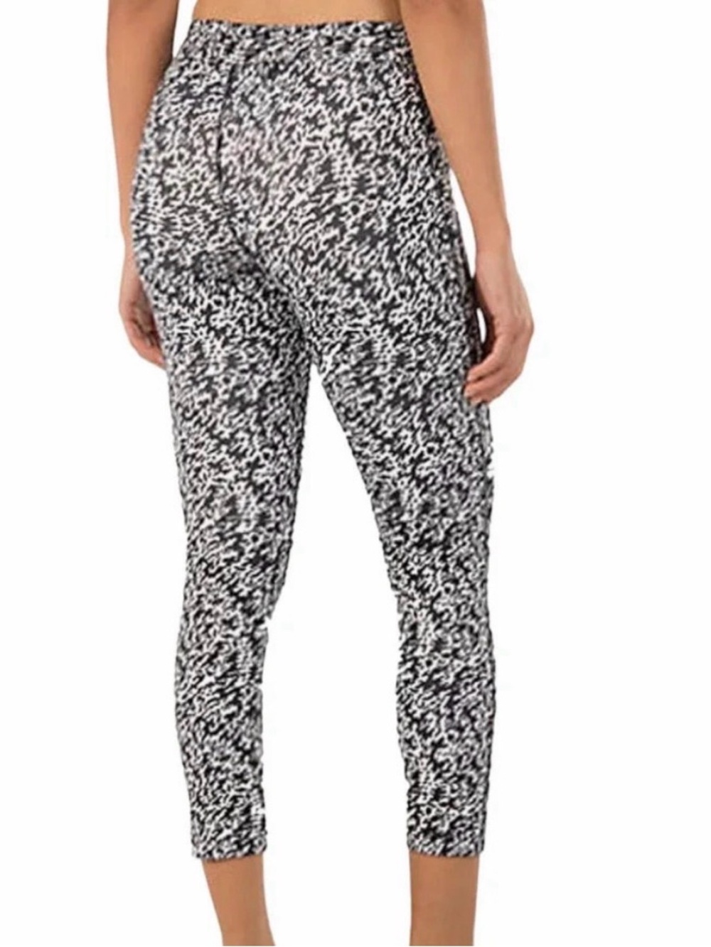 Nike Dri-FIT Pronto Essential Crop Running Leggings - Size S
